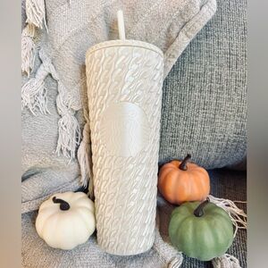 Starbucks Fall 2025 Matte Cream White Sheen Cable Knit Venti Tumbler NEW 24oz